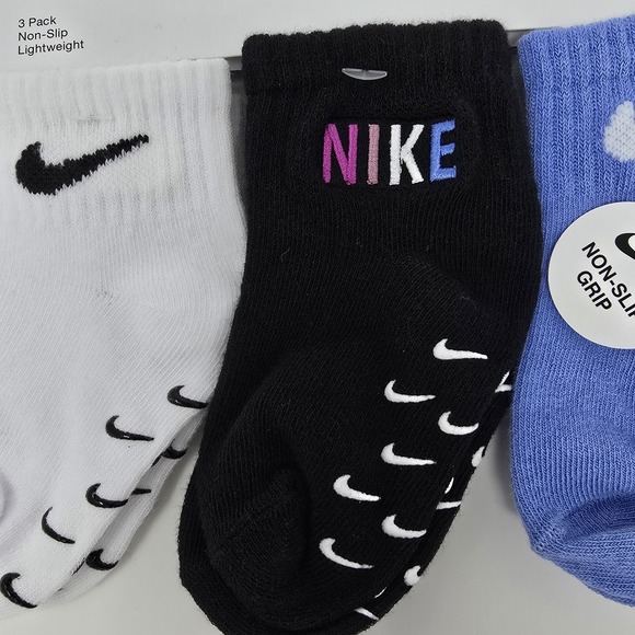 Nike Baby 3 Pair Non Slip Lightweight Ankle Socks~Blue, Black & White 12 - 24 M - Picture 4 of 6